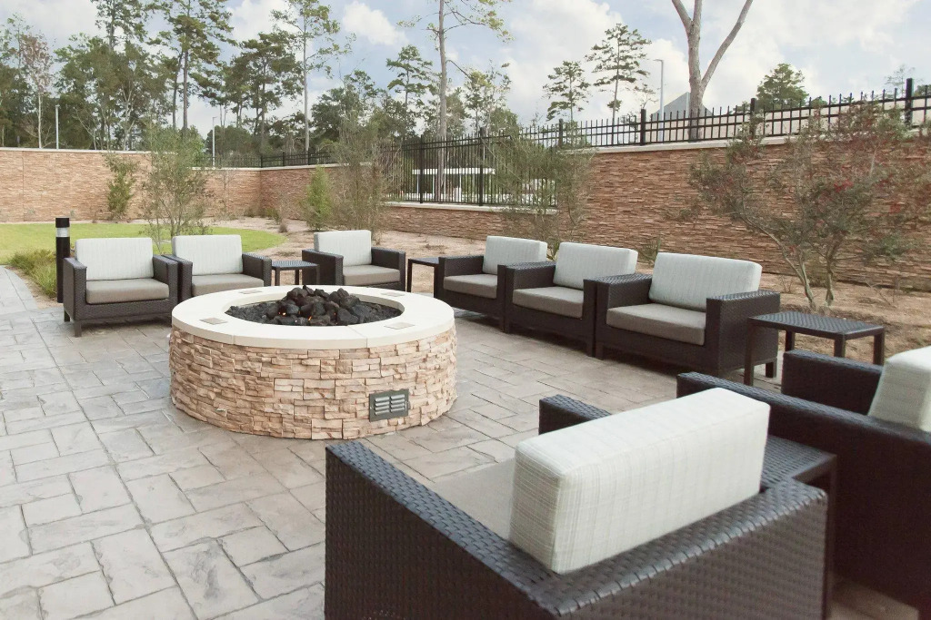 Courtyard by Marriott Houston City Place