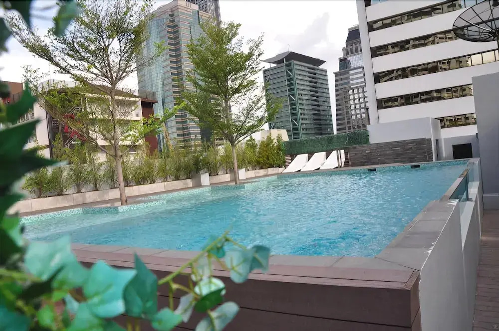 Quad Suites Silom
