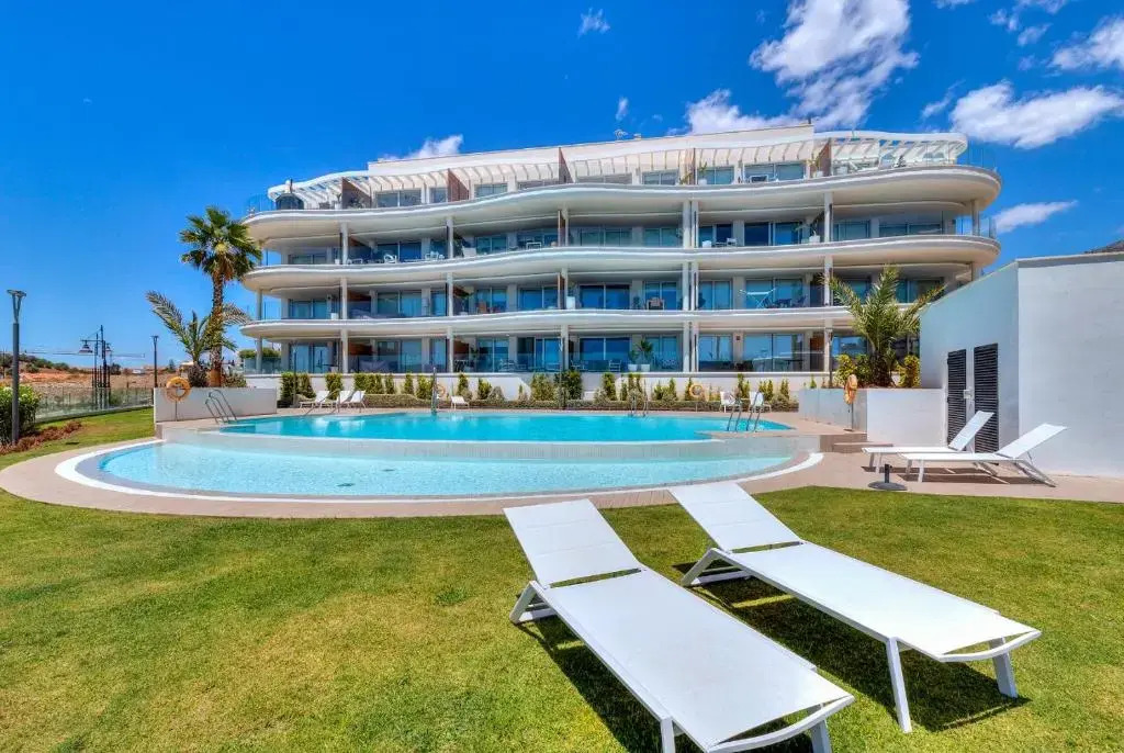 Lovely 3 bedroom apartment next to higueron area.