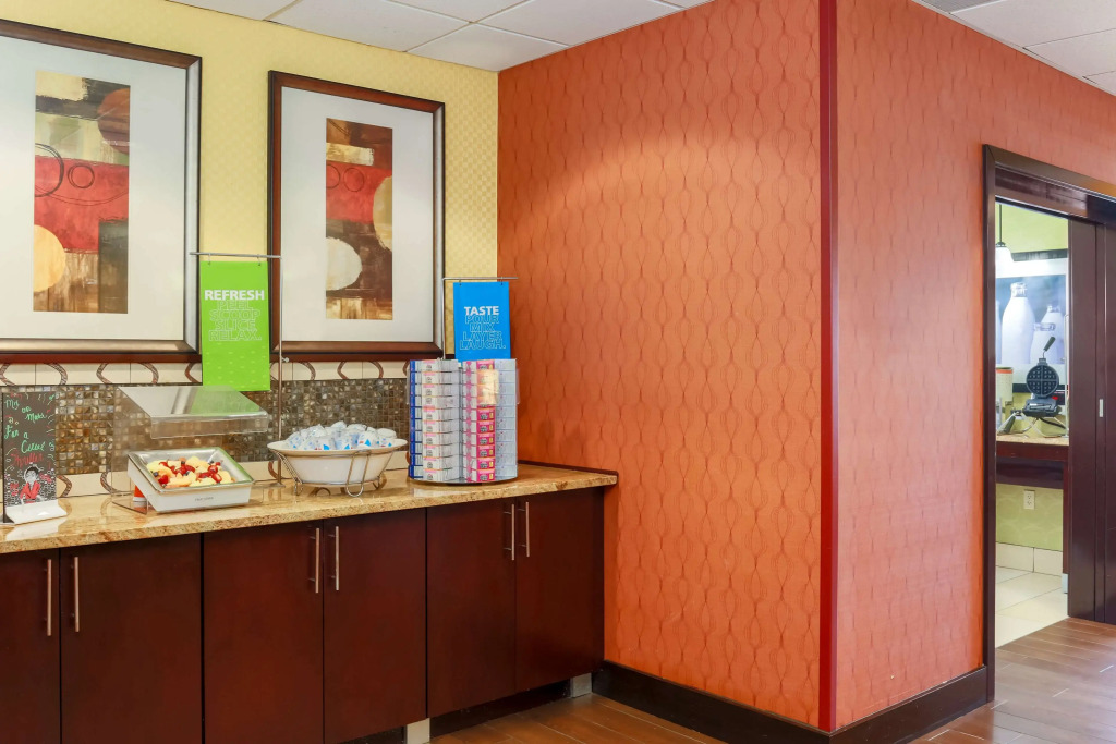 Hampton Inn Memphis-Walnut Grove/Baptist East