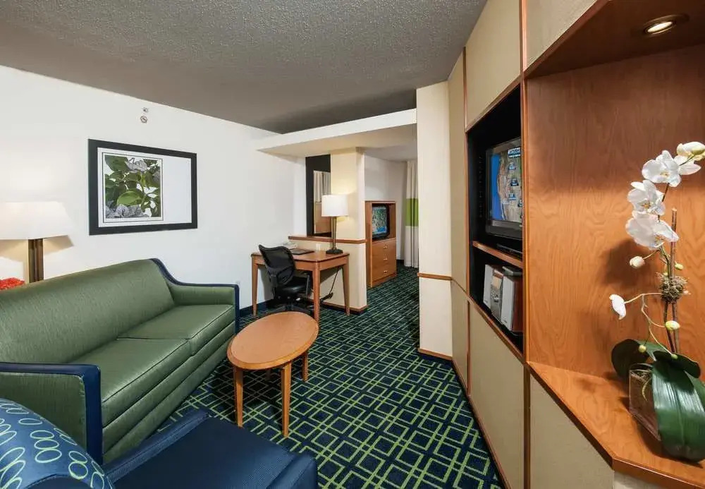Fairfield Inn & Suites Brunswick Freeport
