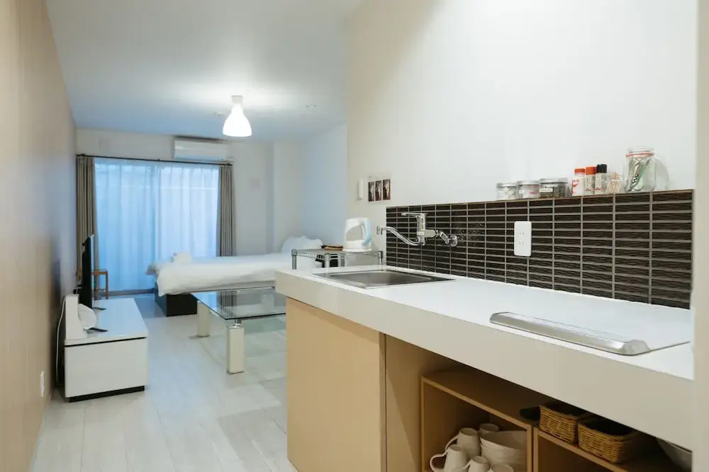 Shiki Residence Shijo Karasuma 1C