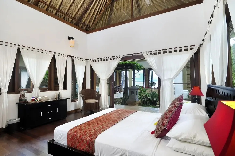 Villa Talia Vashti - Oceanfront villa with Private Sea Access, Pool & Cook