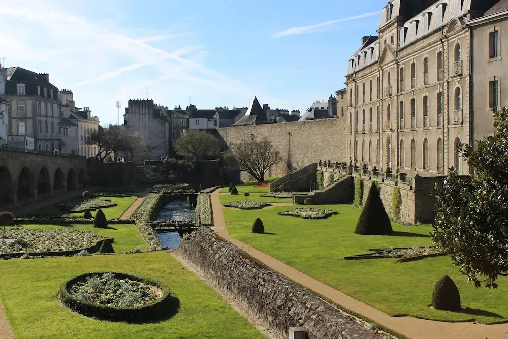 Vannes Lodge