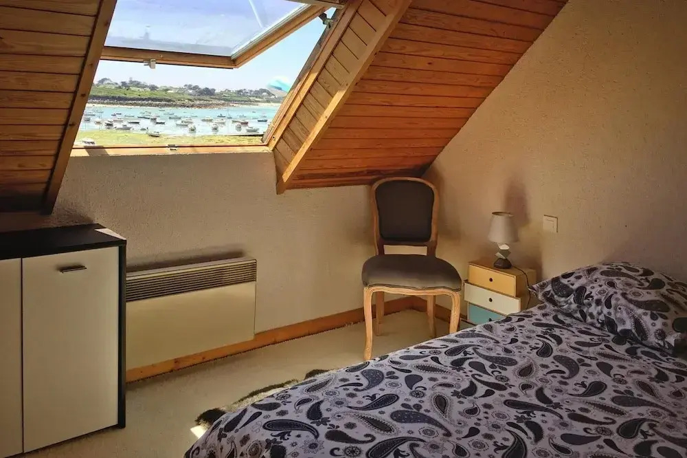 Apartment in Portsall With Stunning Sea View