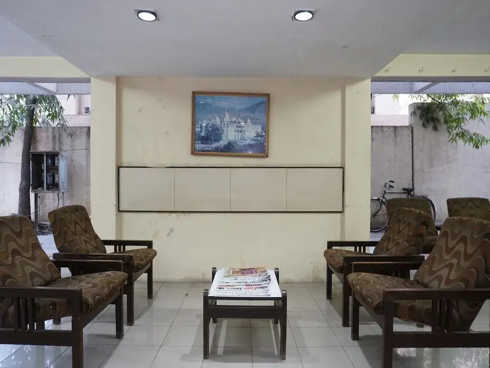 OYO 22312 Hotel Nandanvan