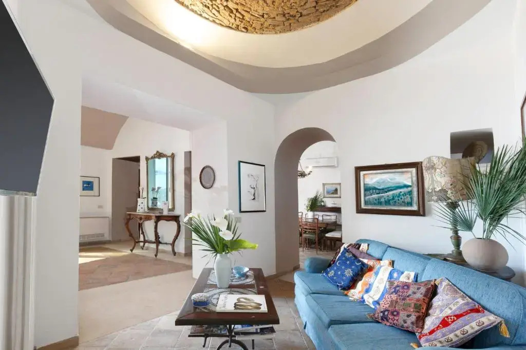 7 bedrooms house with sea view enclosed garden and wifi at Massa Lubrense 2 km away from the beach