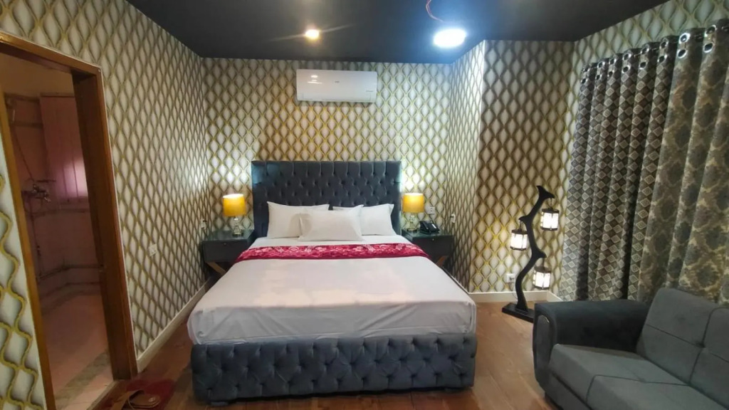 Royal Luxury Hotel Lahore