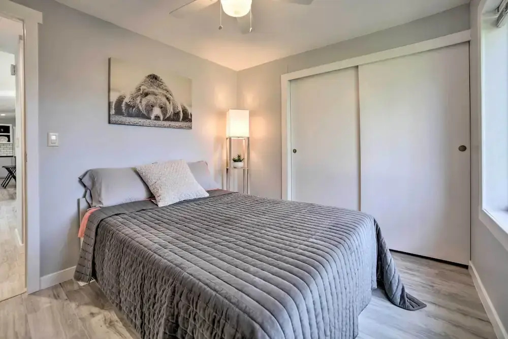 Cozy Ashton Abode w/ Yard - Near Park & Pool!