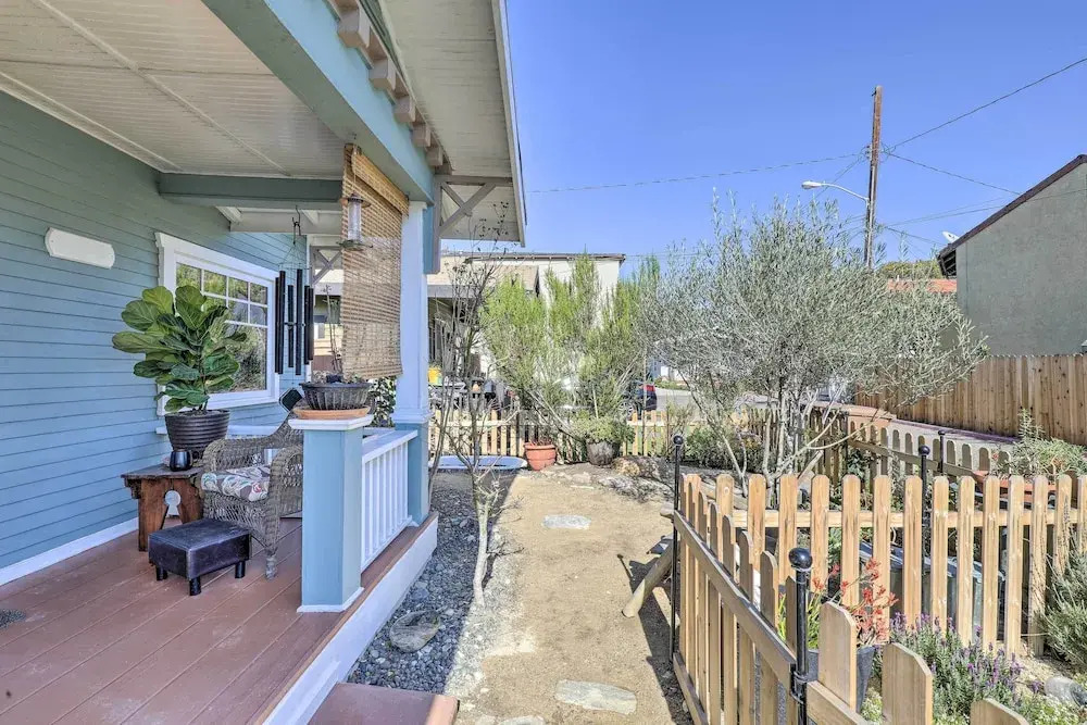 Charming Craftsman Bungalow With Garden & Hot Tub!