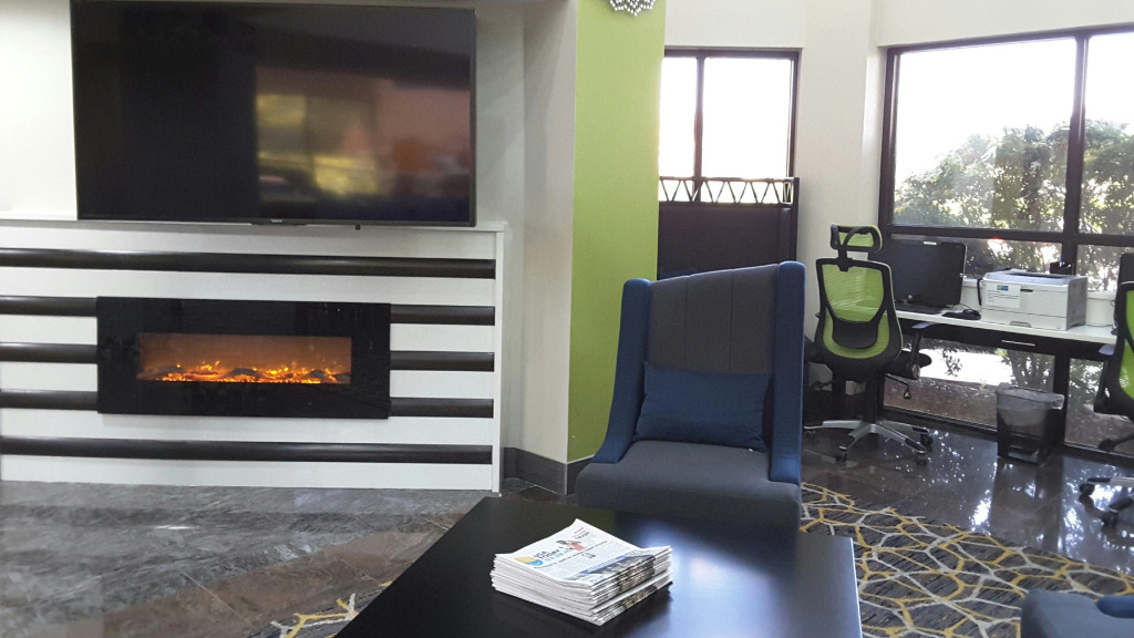 Holiday Inn Express Hotel & Suites Lawrenceville by IHG