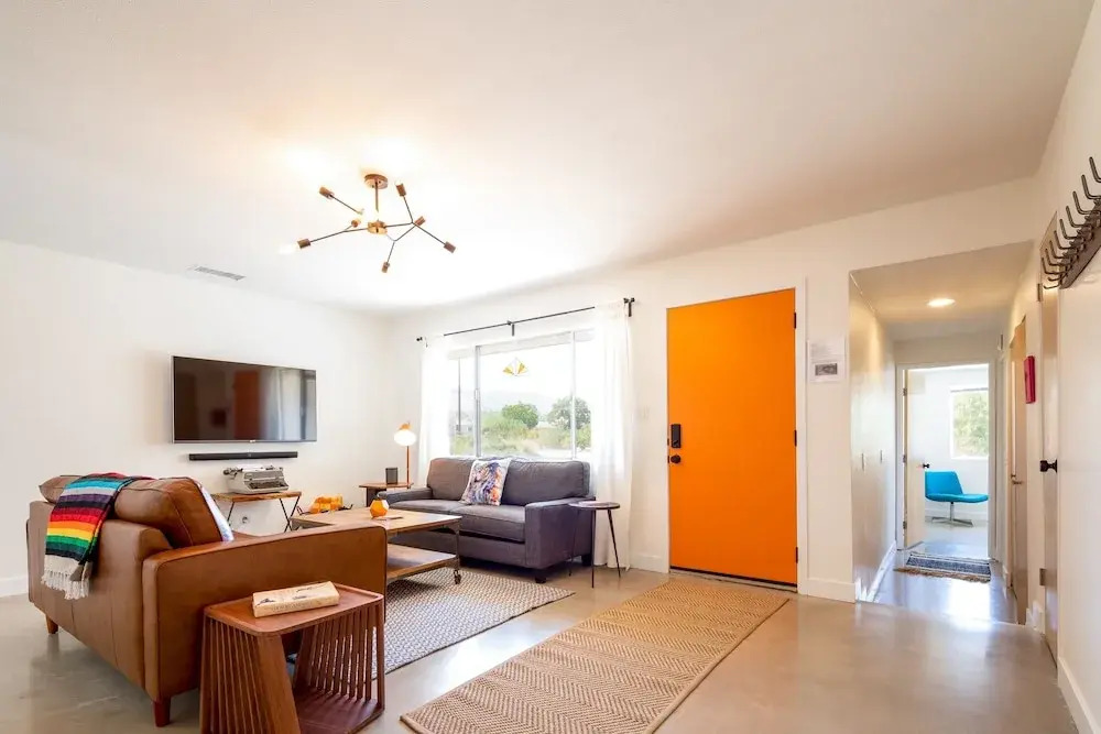 The Rockhopper - Hot Tub, Fire Pit & Walk To Downtown Jt! 4 Bedroom Home by RedAwning
