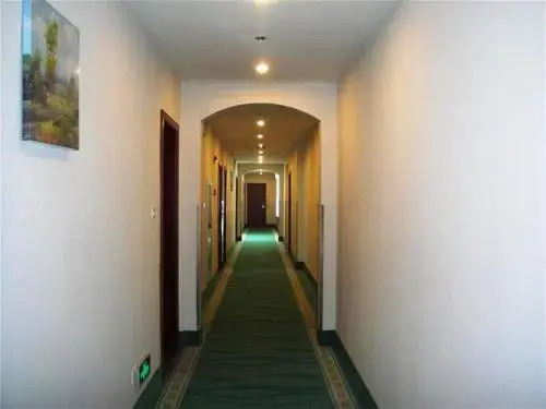 GreenTree Inn Shanghai Songjiang University City New Songjiang Road Express Hotel