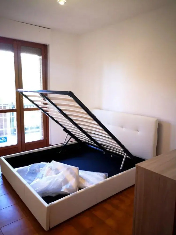 Apartment With 2 Bedrooms In Roma With Furnished Balcony And Wifi 35 Km From The Beach