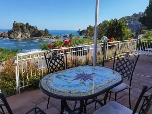 Taormina Isola Bella Apartment - Taormina Holidays