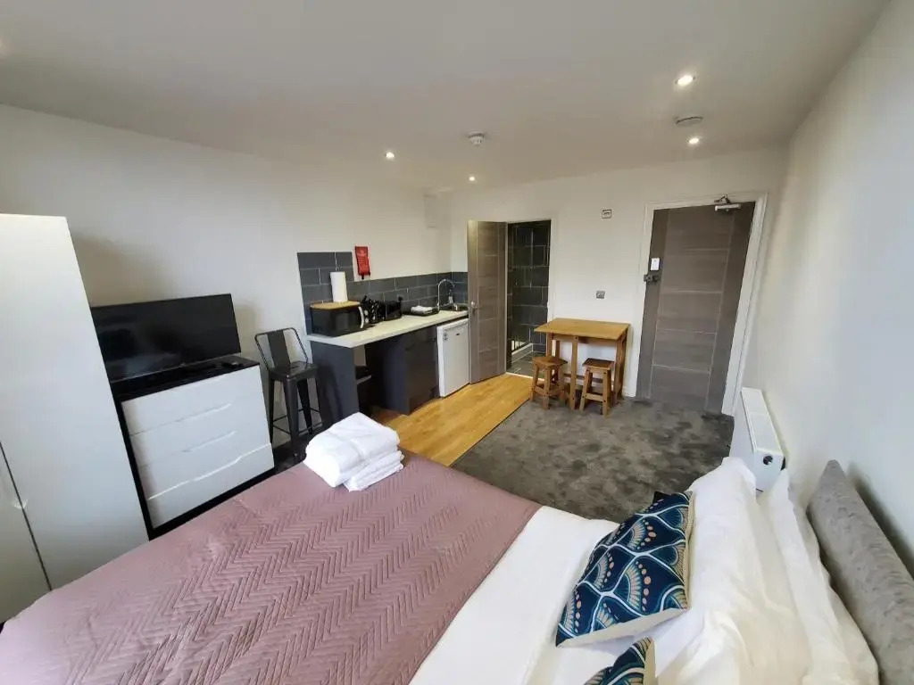 The Ashcroft Studios & Apartments with Free Parking