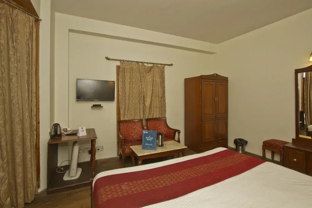 OYO 1706 Hotel The Alpine Heritage Residency