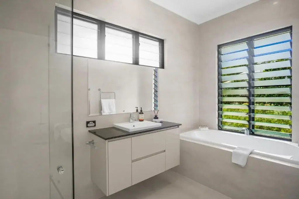 Belle Escapes 58 Ocean Dr Luxury Home Palm Cove