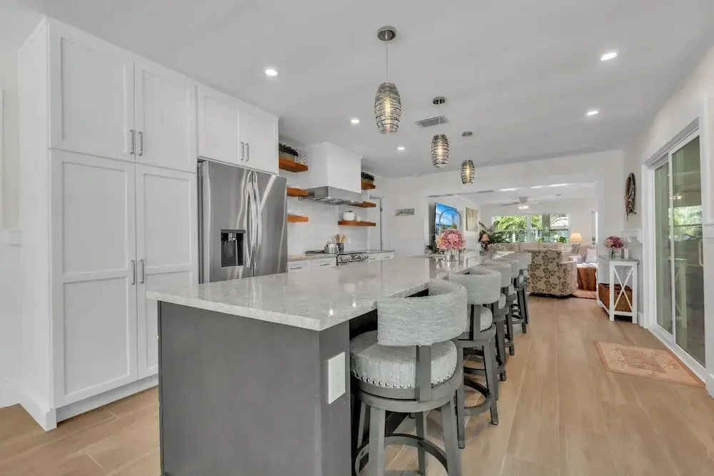 Coral Beach 3 Bedroom Home by RedAwning