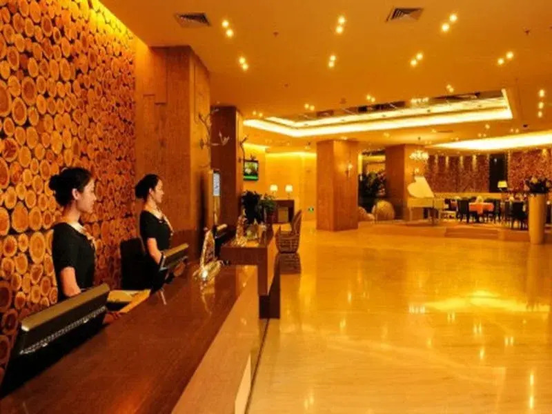 Phoenix Mountain Hotel