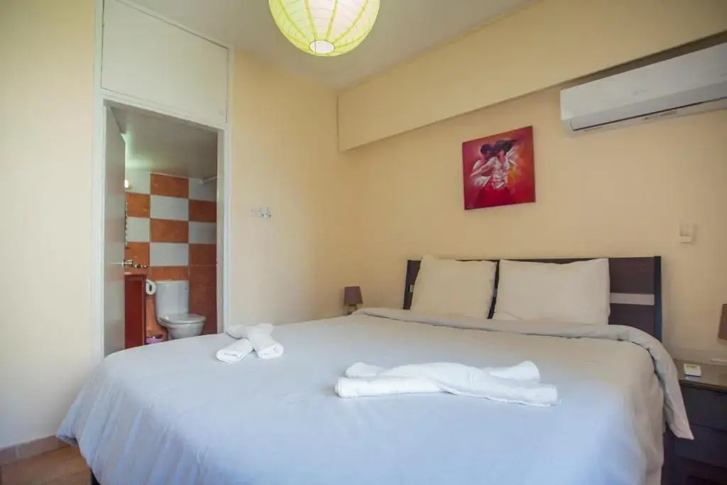 Central, by sea, seaview, renovated 1 bedroom flat