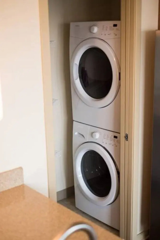 Spectacular 2 Bedroom Apartment