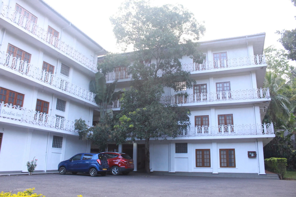 Paradise Inn
