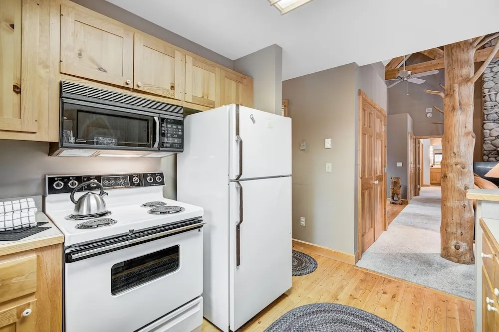 Beautiful 5br Home at The Ranch - Kids Ski Free! by RedAwning