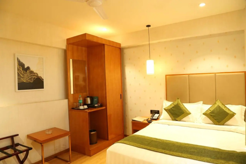 Hotel Reva Regency