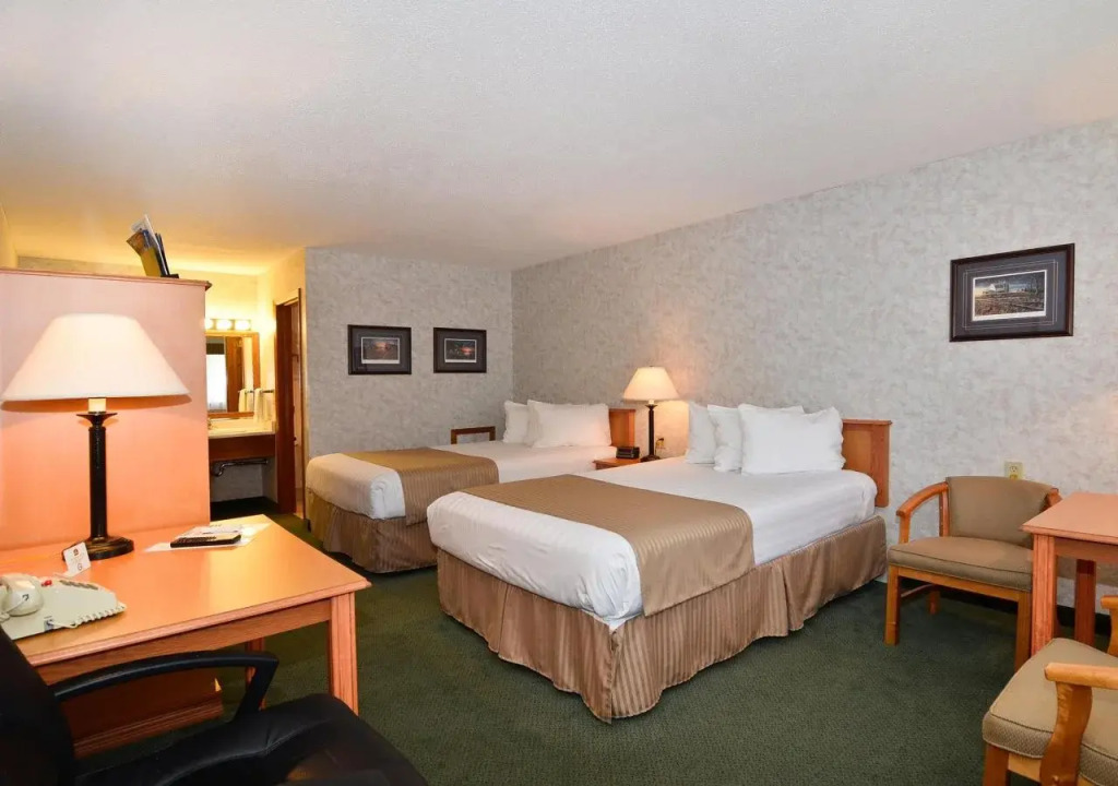 UBar Inn & Suites