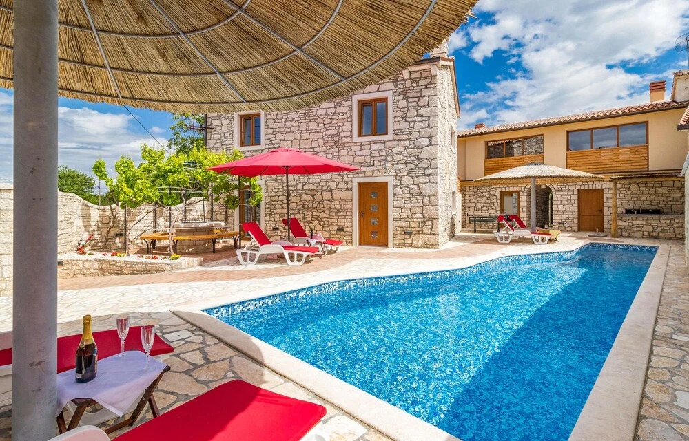 Nice Home in Marcana With Wifi and 4 Bedrooms