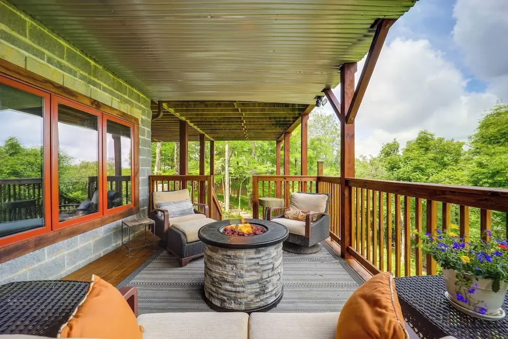 1 Mi to Beech Mtn: Cabin w/ Fire Pit & Bbq!