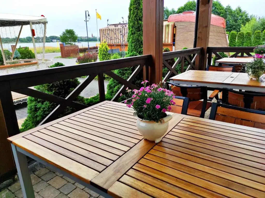 Złota Jesień Restauracja i Noclegi nad jeziorem