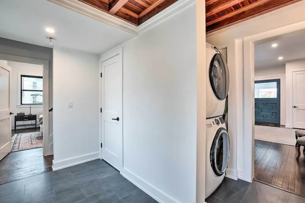 Long Branch Getaway: Grill, 1 Block to Beach!