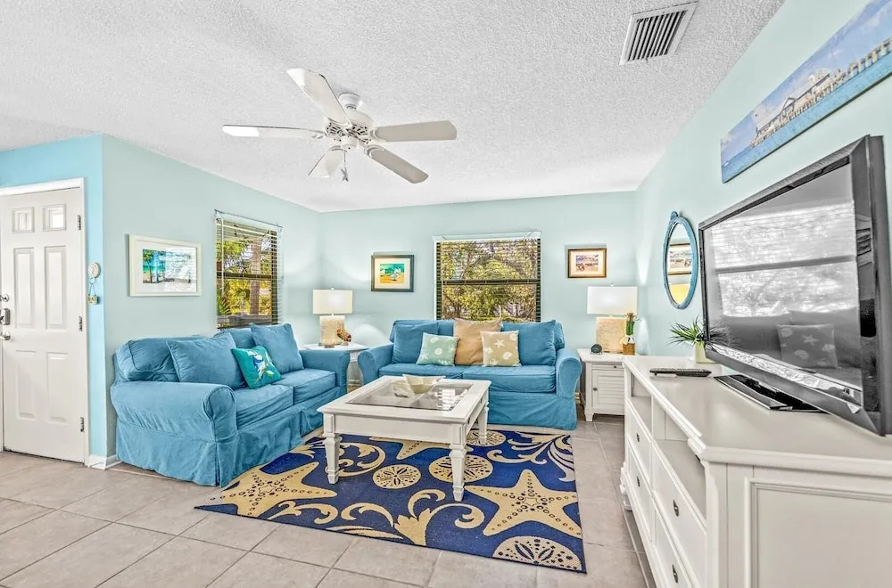 Sunset Beach 2 Bedroom Villa by RedAwning