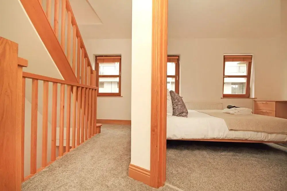 Macken Street Sleeps 10