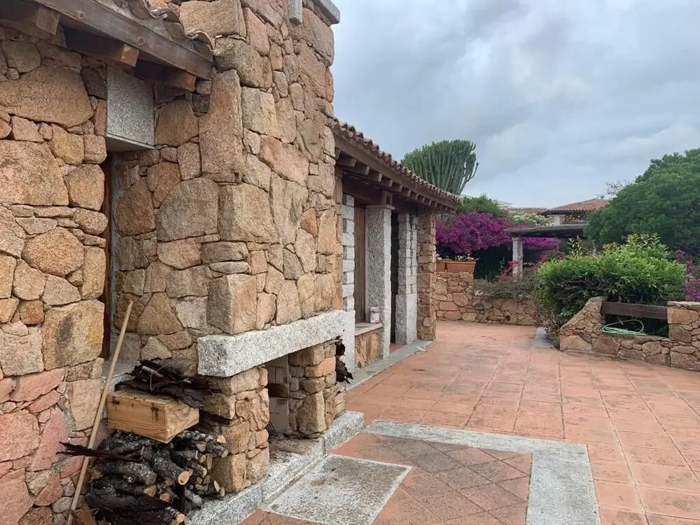 Villa Sleeps 12