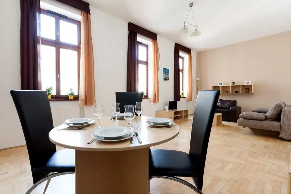 Oasis Apartments - Paulay Ede Street
