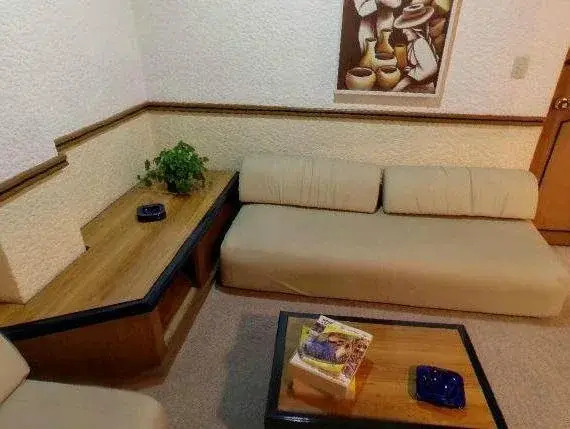 Suites Real 85