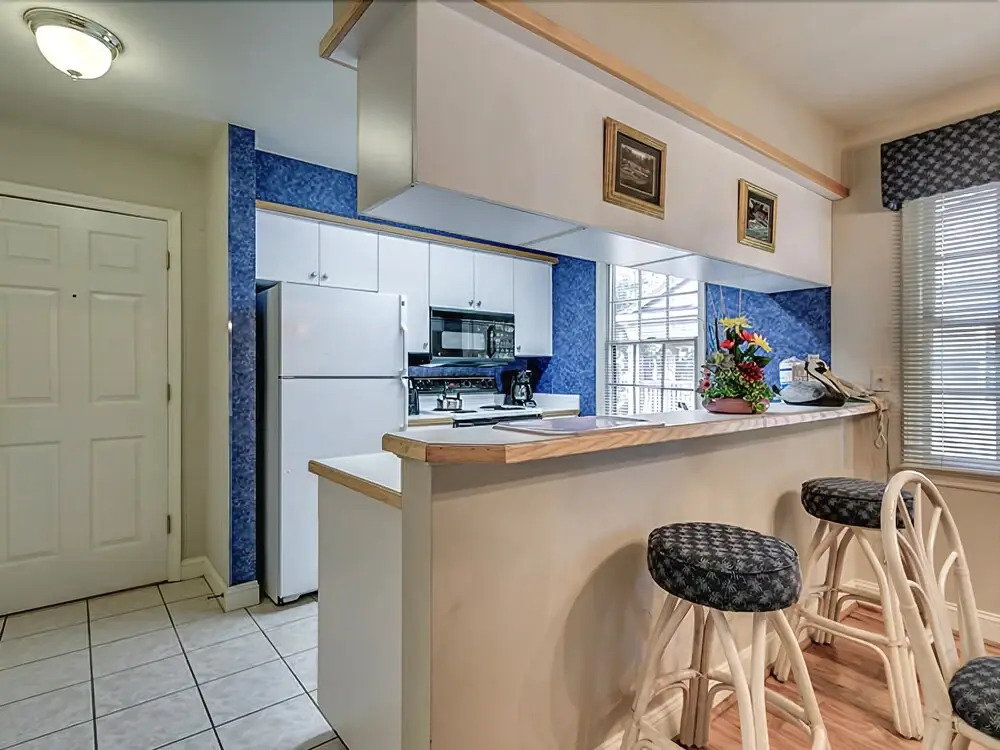 #200-3 Stillwood Drive 2 Bedrooms 2 Bathrooms Condo