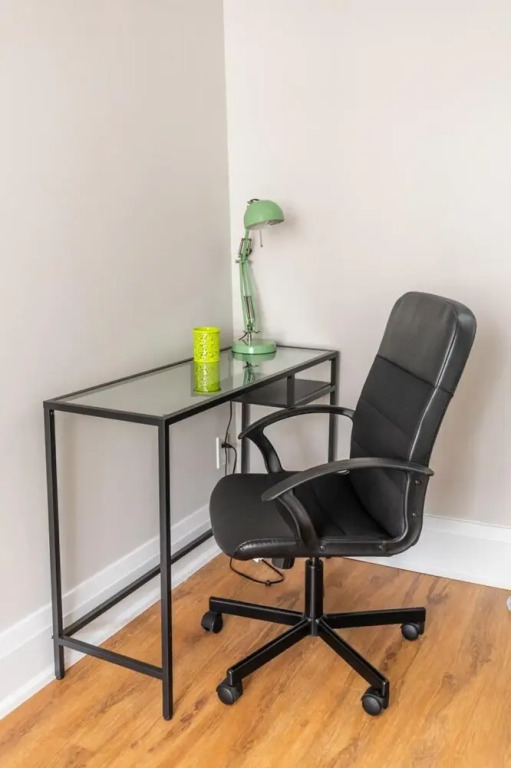 Stylish 2Br Apartment in the Heart of Hamilton 4