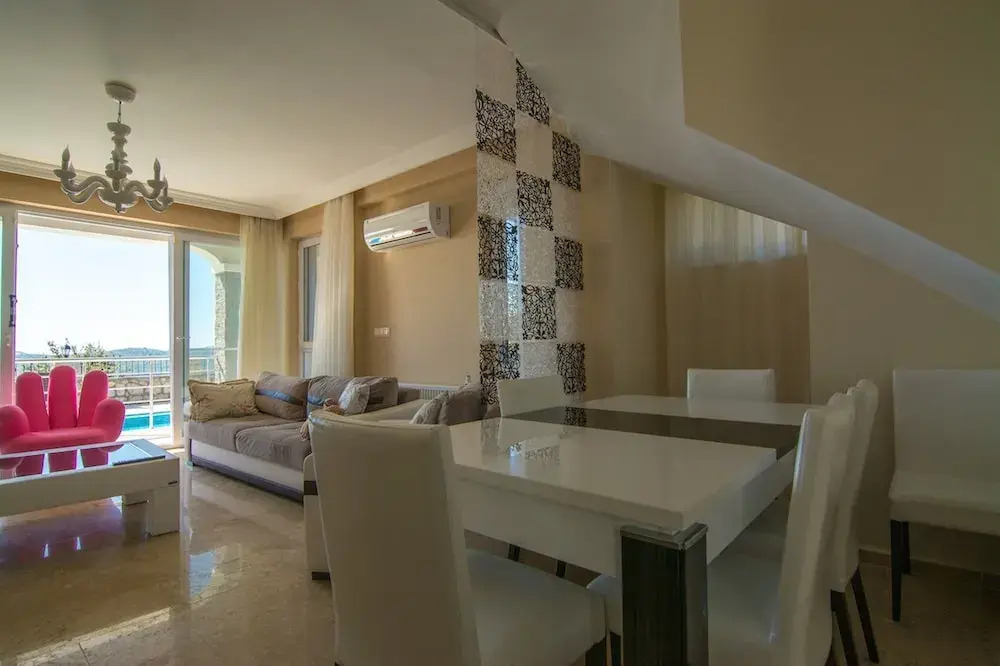Arnna Villa 1 by Villa Buketi
