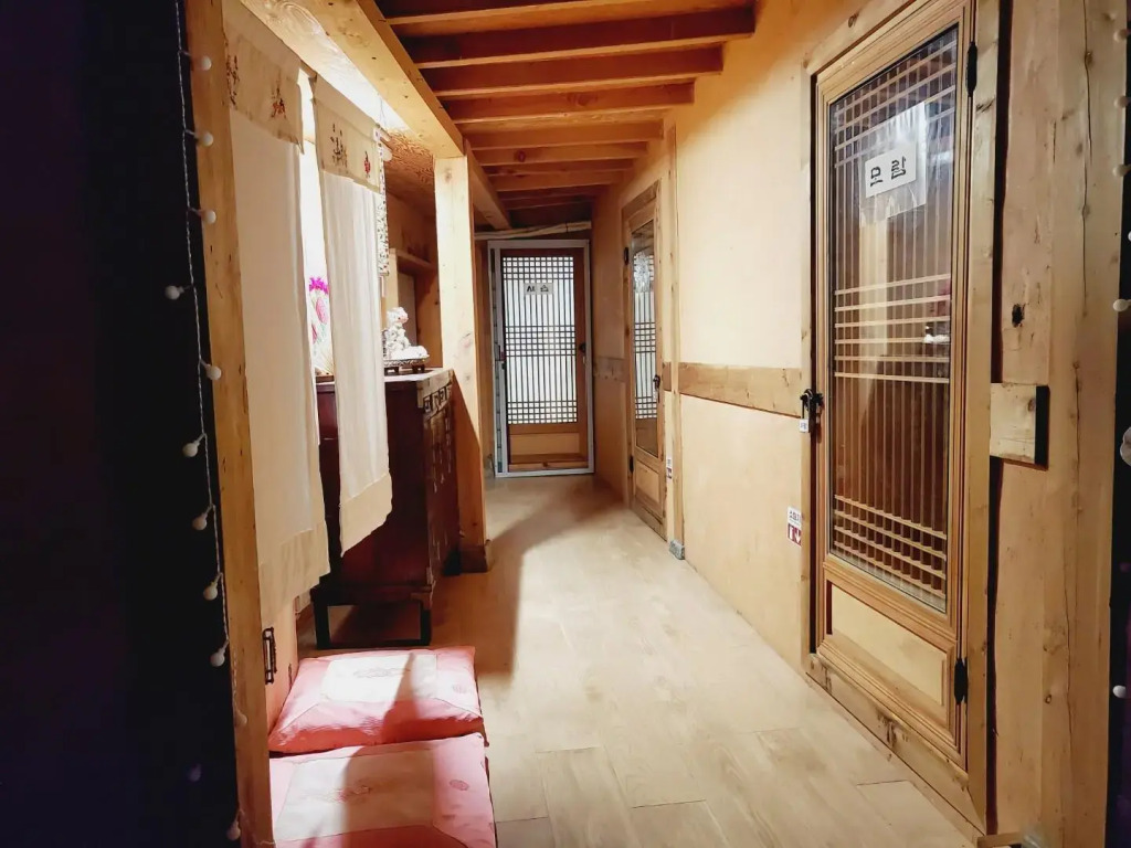 Jeonju baeknyeon hanok
