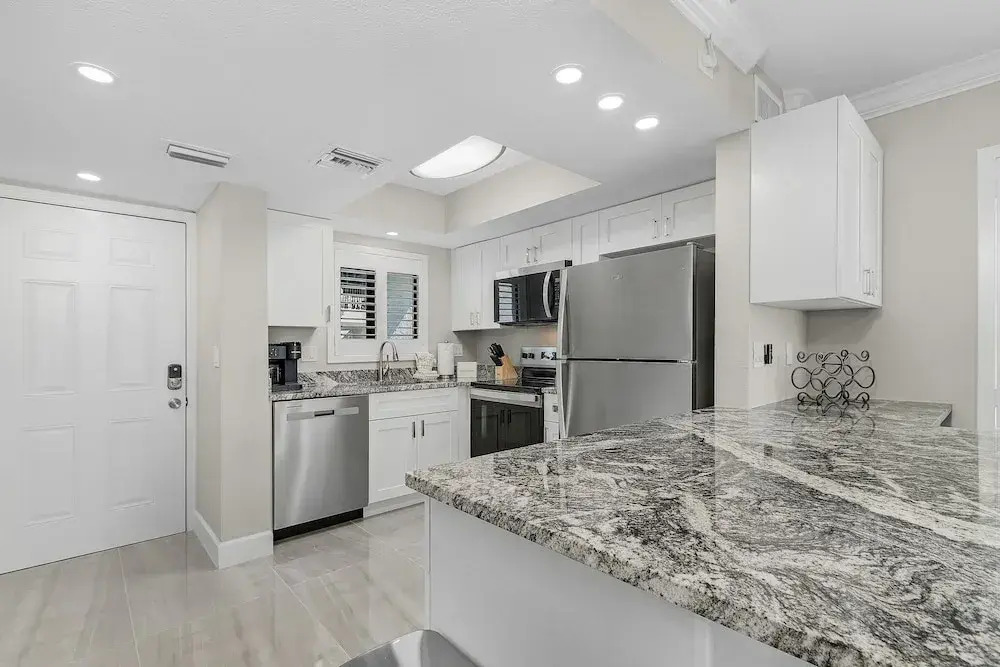 Seaside 101: Oceanview 2br/2ba Condo With Pool, Steps To Beach 2 Bedroom Condo