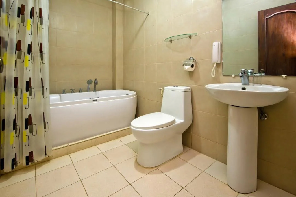 La Charica Inn & Suites