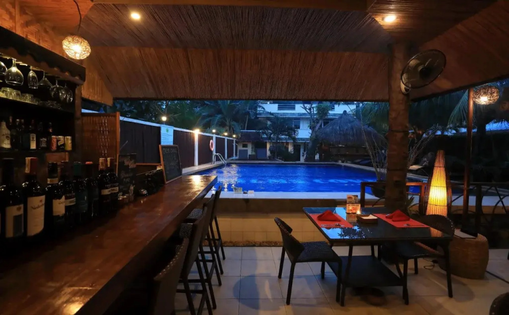 Palms Cove Resort
