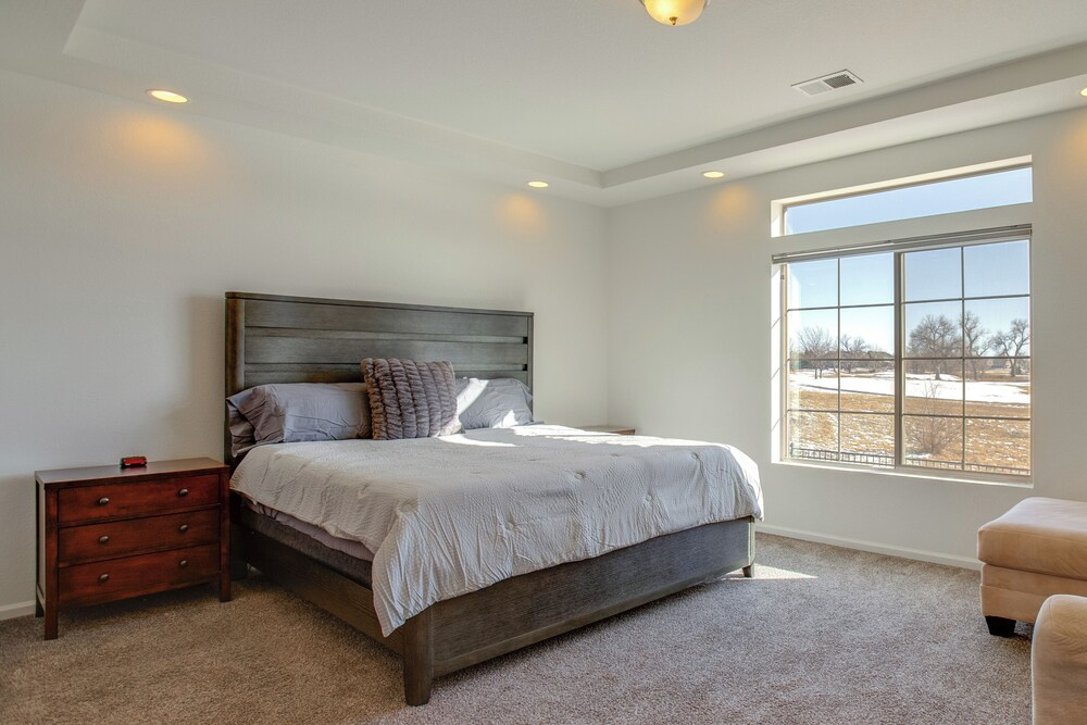 GVR Golf Retreat w/ Views! 9 Mi to Denver Airport