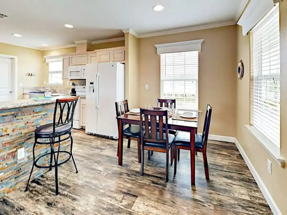 526 Sand Burr Ln Home 3 Bedrooms 2 Bathrooms Home