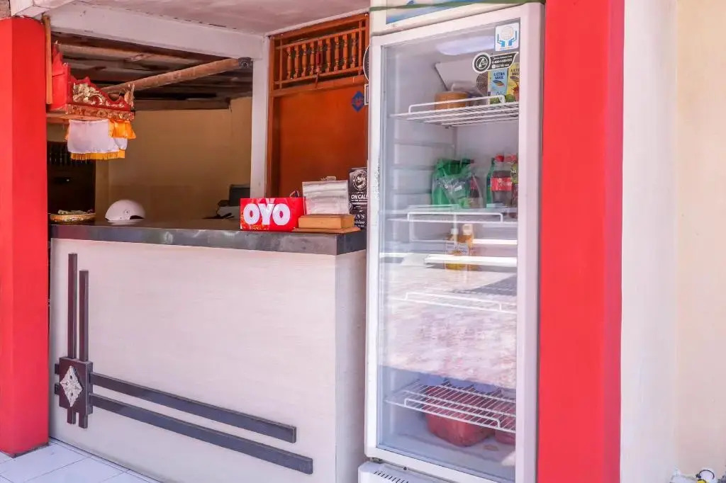 OYO 2411 Taman Mekar Beach Inn 2