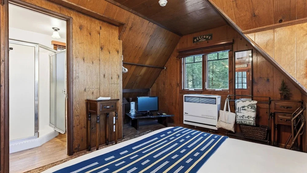 Holiday Lake Cabin by Avantstay Large Deck + Cozy Fireplace + Near Arrowhead Village